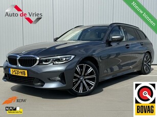 BMW 320i Touring High Executive EditionTrekhaakNL-Auto