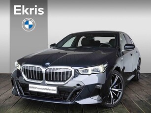 BMW 5 Serie Sedan 530e M Sportpakket / 20 inch / Glazen