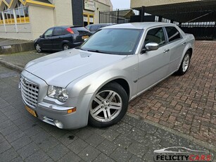 Chrysler 300C 2.7 V6 leer navi 195.000km nap