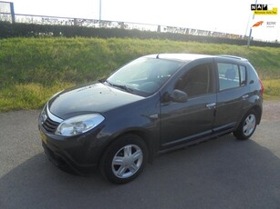 Dacia Sandero Dacia Sandero 1.6 benzine 5 deurs airco lmv