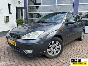 Ford Focus 1.6-16V Futura * AIRCO * LEDER * 5 DRS * APK 7-25