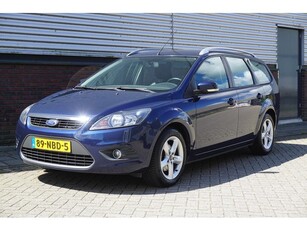 Ford Focus Wagon 1.6 Comfort Trekhaak All-Season banden