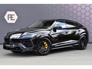 Lamborghini Urus 4.0 V8 NERO GRANATUS AKRAPOVIC