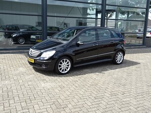 Mercedes B180 automaat, airco, cruise