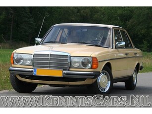 Mercedes-Benz 1981 200 DIESEL 123-serie sedan Sedan