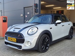 Mini Mini 2.0 Cooper S Pepper Serious Business / BLACK ROOF