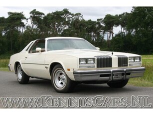 Oldsmobile 1977 Cutlass Supreme Brougham T-roof Coupe Cabrio