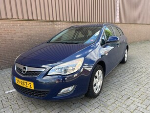 Opel Astra Sports Tourer 1.4 Edition Navi Airco Trekhaak