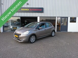 Peugeot 208 1.2 VTi Envy 2014 NAVI Parkeer sensoren G beurt