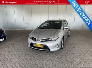 Toyota Auris 1.3 Now Trekhaak Lichtmetalen velgen