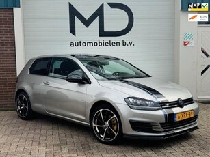 Volkswagen Golf 1.2 TSI R-Line / Xenon / Parkeersensoren