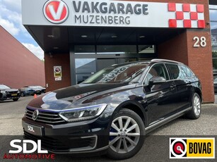 Volkswagen Passat 1.4 TSI GTE Highline // NAVI // PDC //