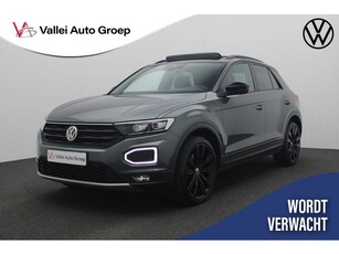 Volkswagen T-Roc 1.5 TSI 150PK Sport Black Style Pano