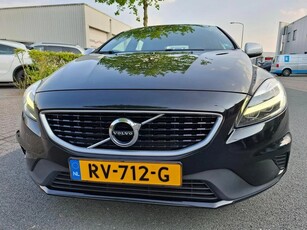 Volvo V40 2.0 T4 R-DESIGN XENON/LEDER/NAVI/TREKHAAK!