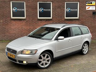 Volvo V50 1.8 Momentum / NETTE AUTO / RIJDT SCHAKELT GOED