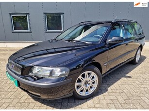 Volvo V70 2.4 T, netto € 4.950, AUTOMAAT, LEDER, AIRCO