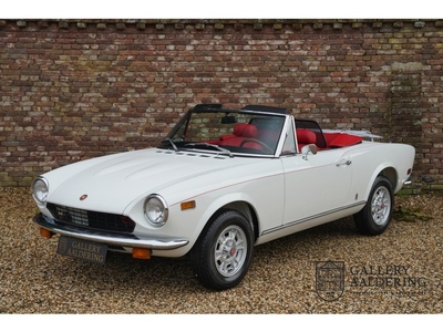 Fiat 124 Sport Spider Completely restored, Beloved colour