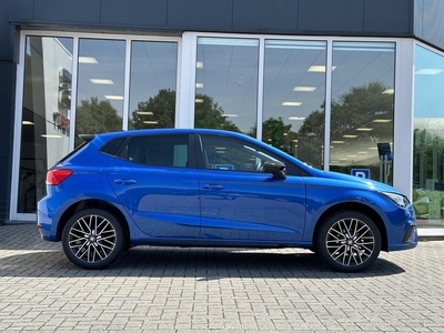 SEAT IBIZA 1.0 TSI 4.OH! Edition | Stoelverwarming | Climate control | Parkeersensoren | CarPlay | 17 inch | Cruise control |