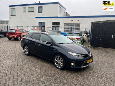 Toyota Auris Touring Sports 1.8 Hybrid Lease