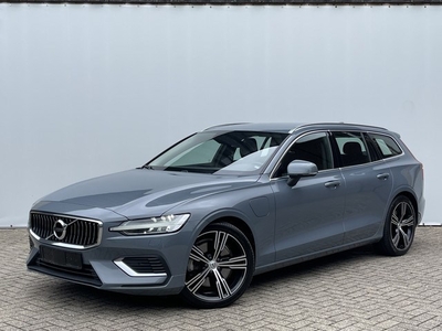 Volvo V60 2.0 T8 Recharge AWD Inscription Park Assist Pack .