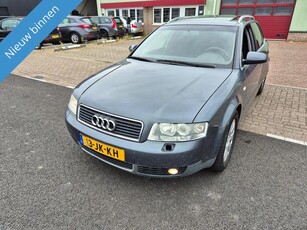 Audi A4 Avant 2.4 V6 GERESERVEERD!!!!!!!!!