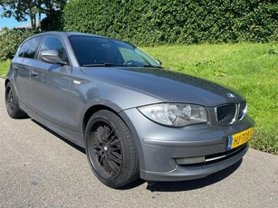 BMW 1-serie 118d Business Line - Clima - 18 inch