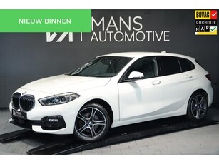 BMW 1-serie 118i / KEYLESS / LIVE COCKPIT / LEDER /