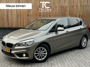 BMW 2-serie Active Tourer 218i Essential Navi | Trekhaak | Parkeersensoren achter | LED verlichting | Getint glas