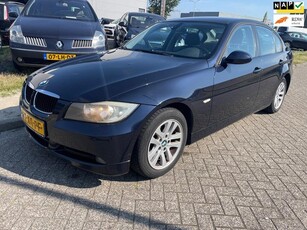 BMW 3-serie 318i High Executive