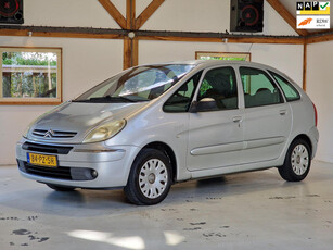 Citroen Xsara Picasso 1.8i-16V Image (Distributie 2022 vervangen / Trekhaak / Climate / Cruise)