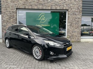 Ford Focus Wagon 1.0 EcoBoost ST Titanium