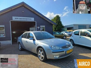 Ford Mondeo 1.8-16V Ambiente