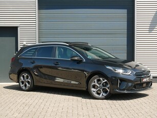 Kia Ceed Sportswagon 1.6 GDI PHEV DynamicPlusLine / PANO /