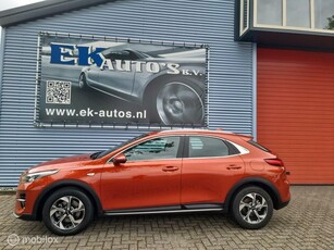 Kia XCeed 1.0 T-GDi DynamicPlusLine. Orange fusion metallic.