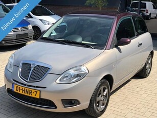 Lancia Ypsilon 1.4-16V Platino NIEUWSTAAT BI COLOR LEER