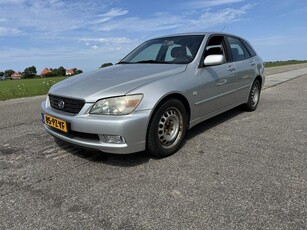 Lexus IS200