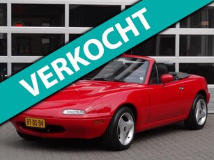 Mazda MX-5 1.6i-16V Cabriolet,Nieuwstaat met airco,middenarmsteun,stuurbekrachtiging,15 inch lichtmetalen velgen etc ...