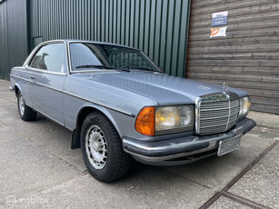 Mercedes-Benz 230 CE Automaat / Schuifdak