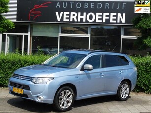 Mitsubishi Outlander 2.0 PHEV Instyle+ - PANORAMADAK -