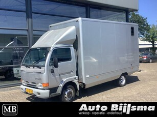 Nissan Cabstar E 110.35-340 paardenvrachtwagen, horsetruck