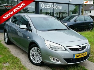 Opel Astra 1.4 Business +