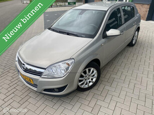 Opel Astra 1.4 Temptation 5D Easytronic 2008 Grijs automaat