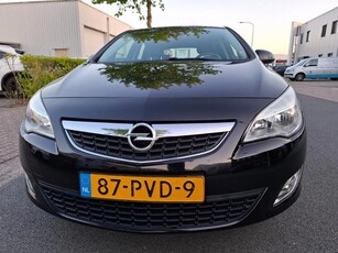 Opel Astra 1.4 Turbo Cosmo CLIMA/CRUISE/LEDER/17INCH!