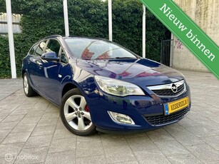 Opel Astra Sports Tourer 1.4 Cosmo Airco Met APK