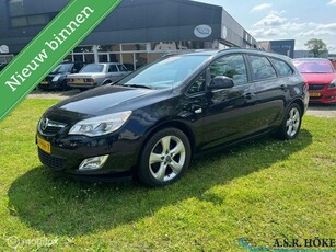 Opel Astra Sports Tourer 1.6 Turbo Cosmo