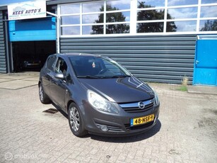 Opel Corsa 1.2-16V Cosmo