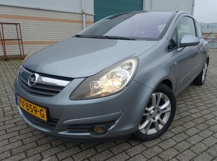 OPEL CORSA 1.4-16V Sport - lm velgen & all season banden - elc. ramen