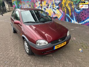 Opel Corsa 1.4i-16V CDX 1e eigenaar met 63.dkm n.a.p airco stuurbekrachtiging elektrisce ramen sport velgen unieke km stand