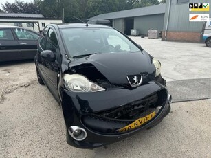 Peugeot 107 1.0-12V XR