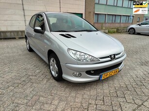 Peugeot 206 1.4 Air-line 3